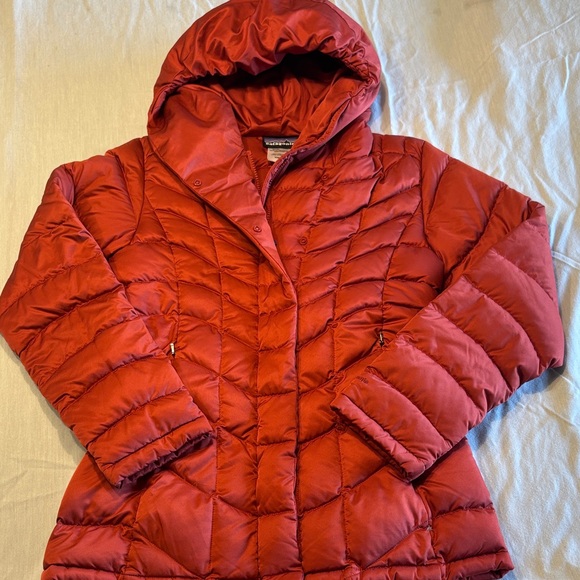 Patagonia Jackets & Blazers - Patagonia Women’s Red Quilted Hooded Puffer Jacket , S , $43